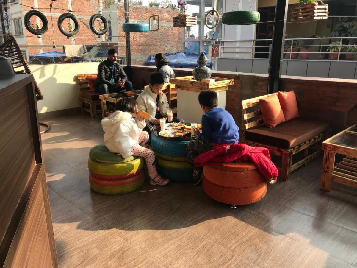 Holiday Hostel Kathmandu Bagian luar foto