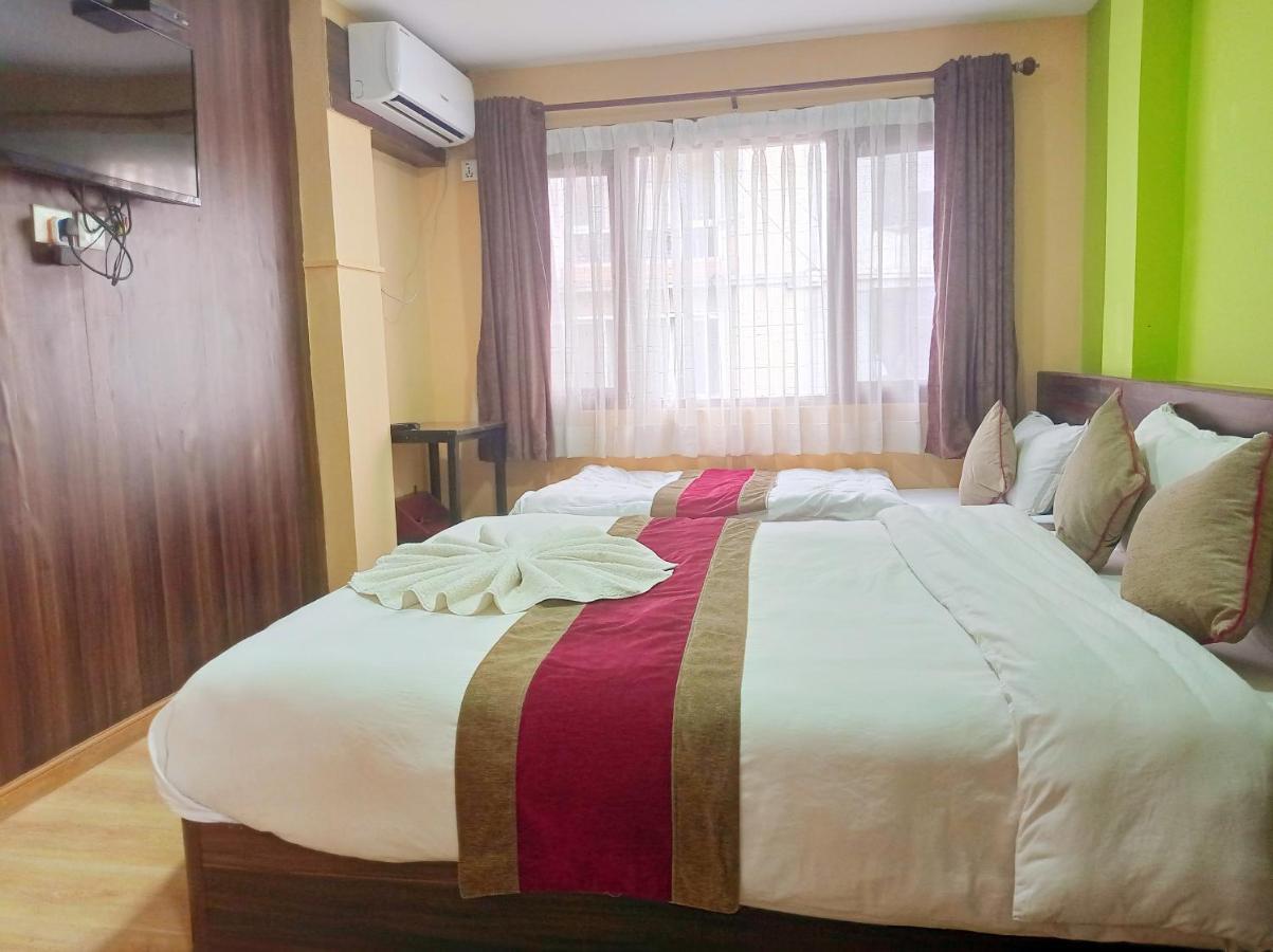 Holiday Hostel Kathmandu Bagian luar foto
