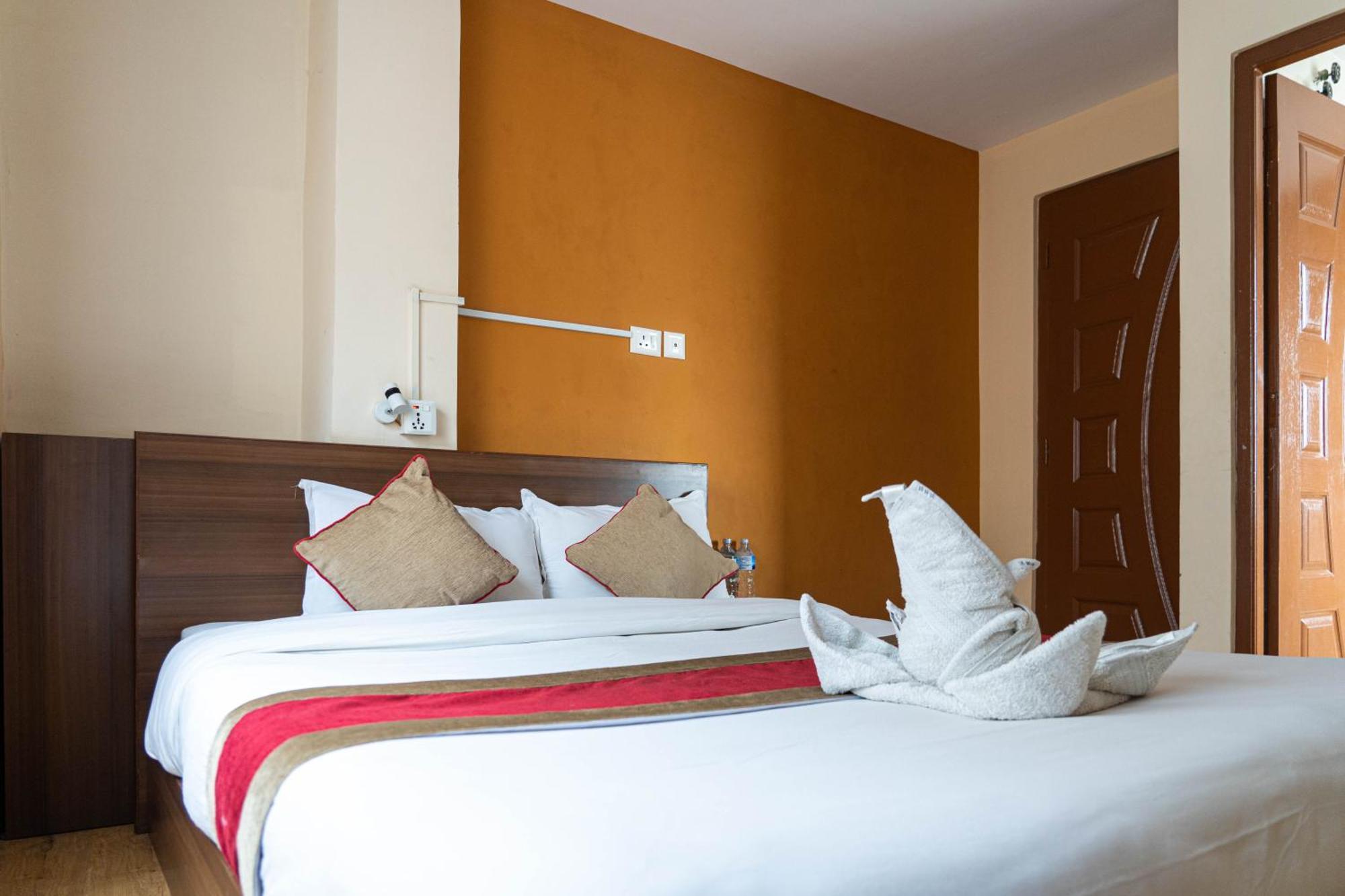 Holiday Hostel Kathmandu Bagian luar foto