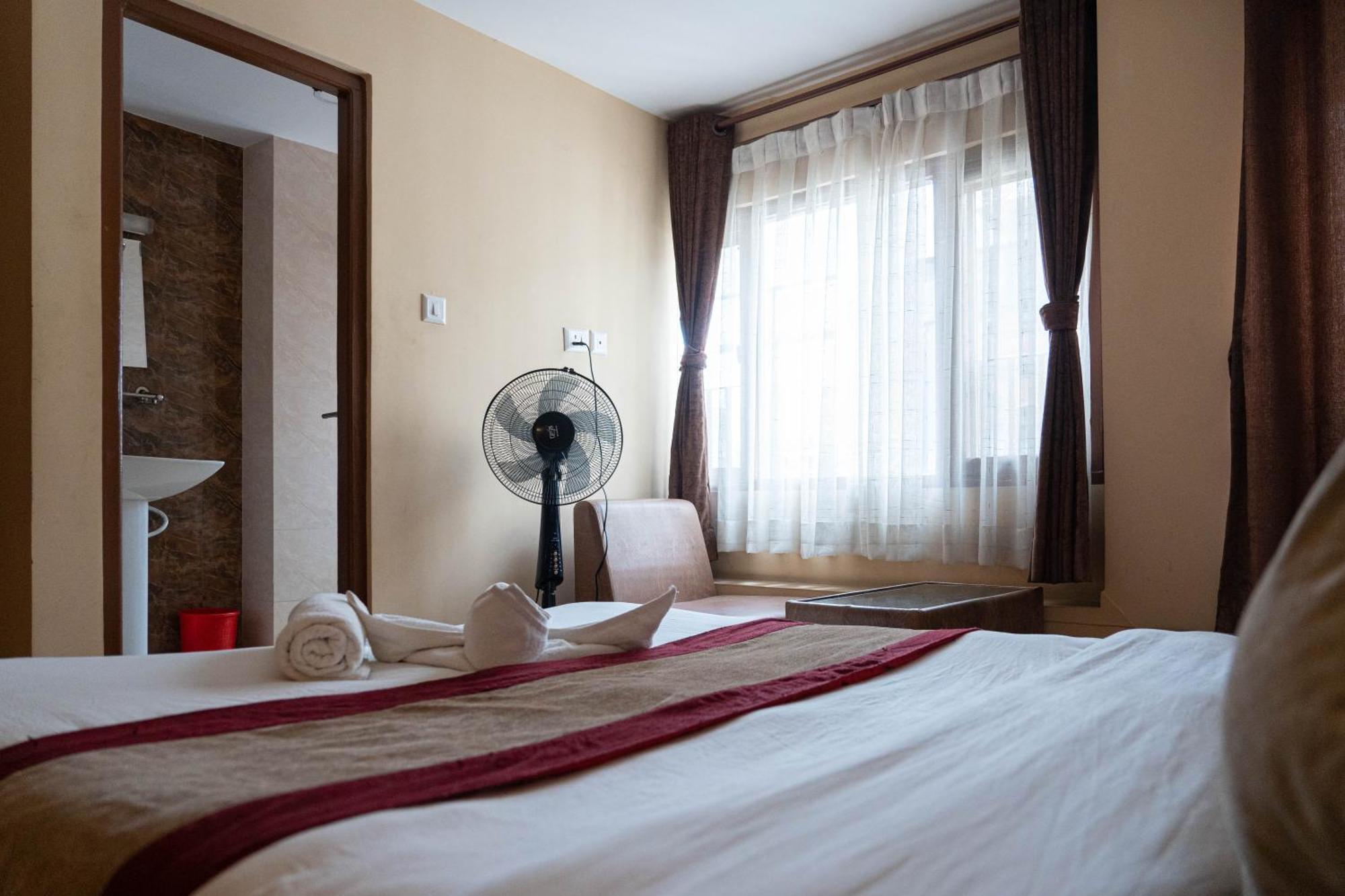 Holiday Hostel Kathmandu Bagian luar foto