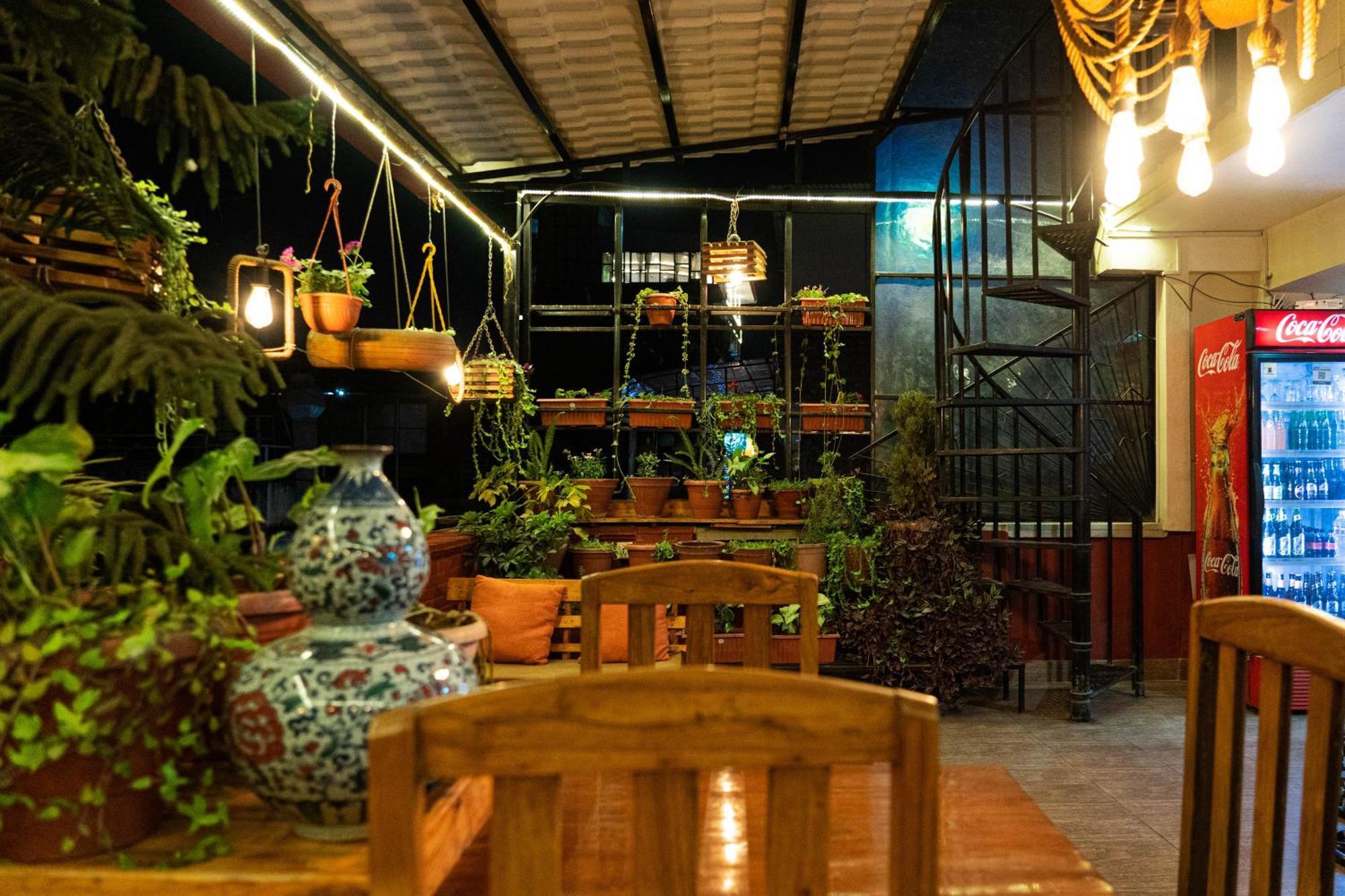 Holiday Hostel Kathmandu Bagian luar foto